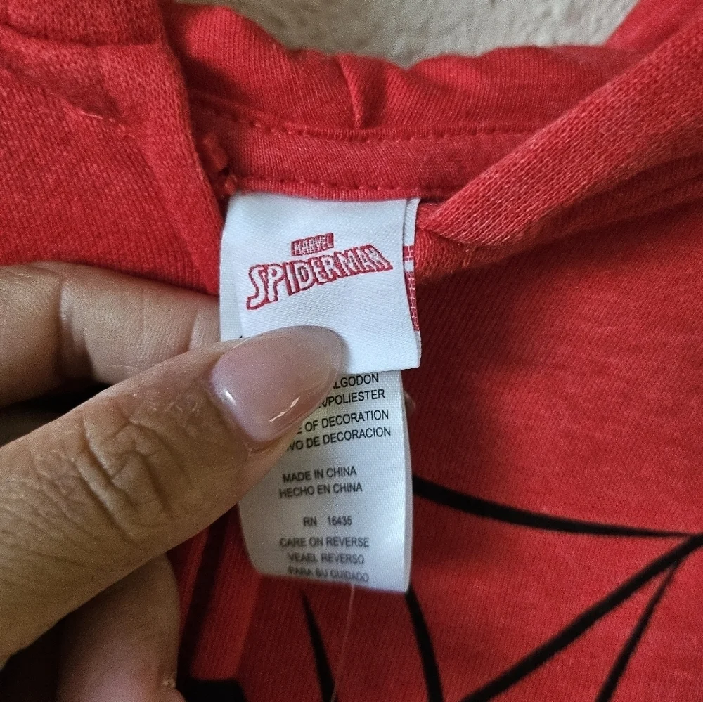 NWT Marvel Boy's Cool Spirerman Hoodie Size 6/7.
